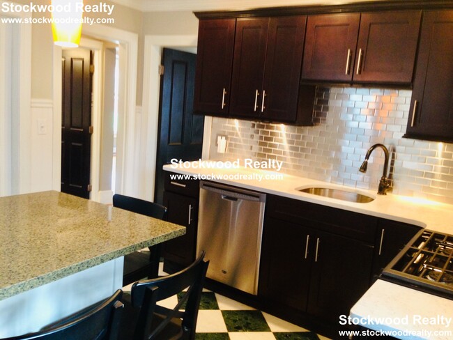 Foto del edificio - 829 Dorchester Ave