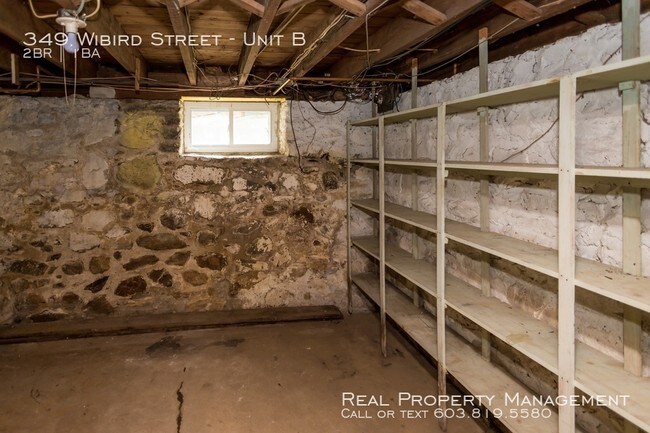 Building Photo - Charming 2 Bedroom Apartment