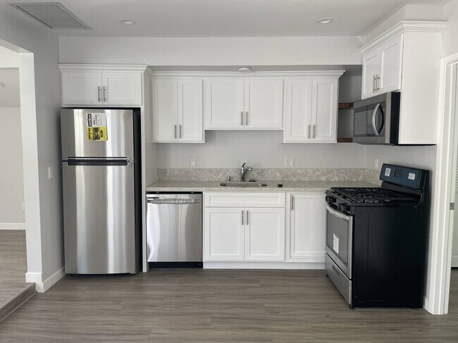 Foto del edificio - 3860 Country Club Dr