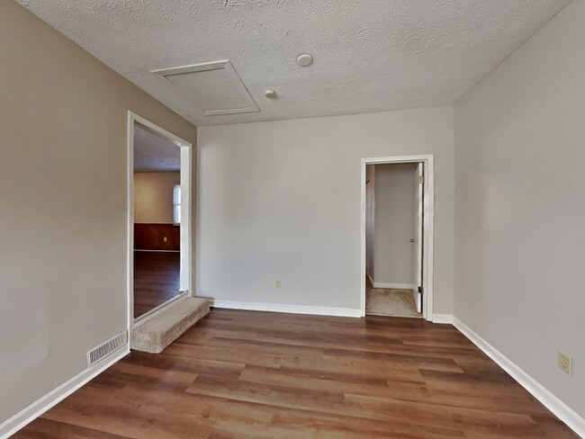 Foto del edificio - Move In Special! Move in by 12/23 and rece...