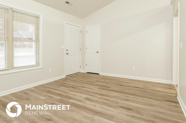 Foto del edificio - 4680 Murray Rd