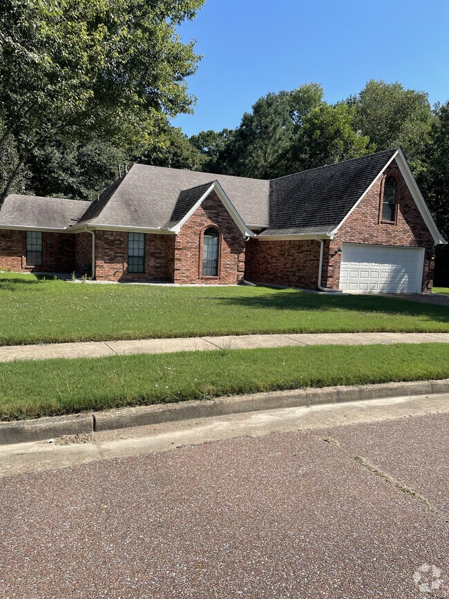 Building Photo - 4672 Buckhead Cir