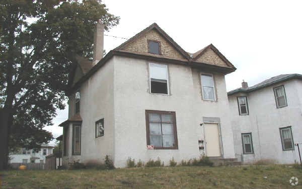 Building Photo - 2726 Bloomington Ave S