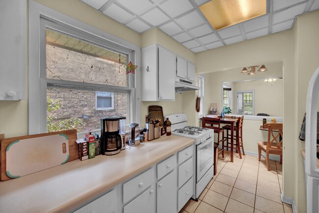 Foto del edificio - 2303 Ridge Ave