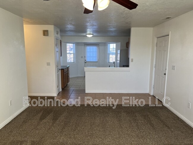 Foto del edificio - 333 Spring Creek Pkwy