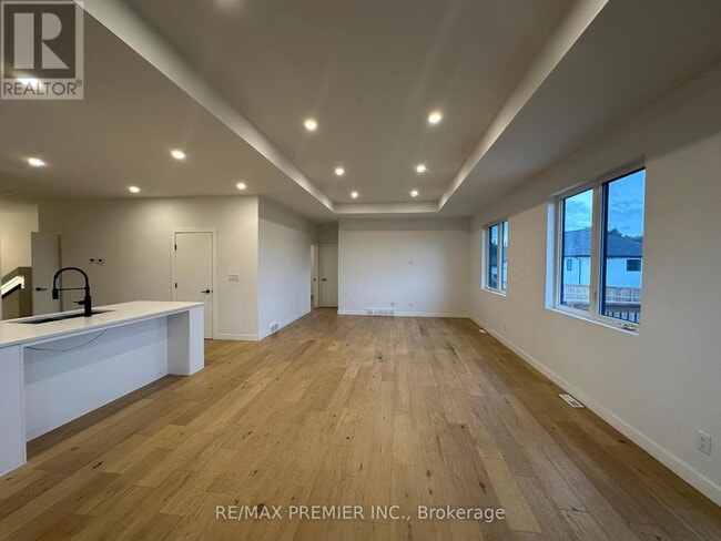 Building Photo - 2980 King George's Park Dr