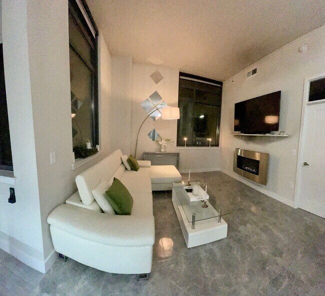 Foto del edificio - 2000 Clarendon Blvd