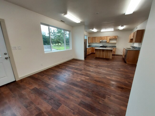 Foto del edificio - 3860 Loomis Trail Rd