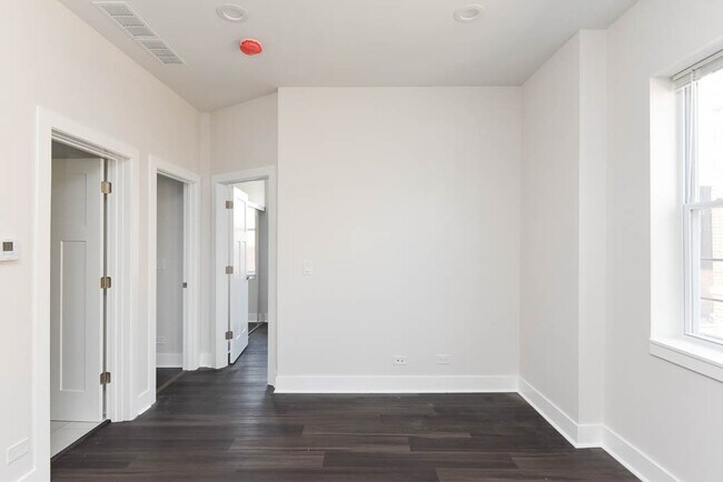 Foto del edificio - 4365 N Elston Ave