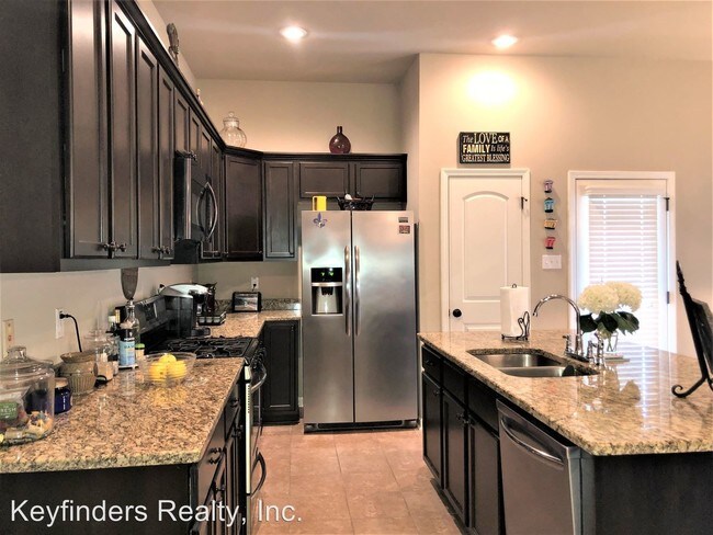 Foto del edificio - 3 br, 2 bath House - 8614 Abertay Avenue