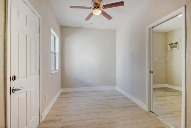 Foto del edificio - 1012 SW 4th St
