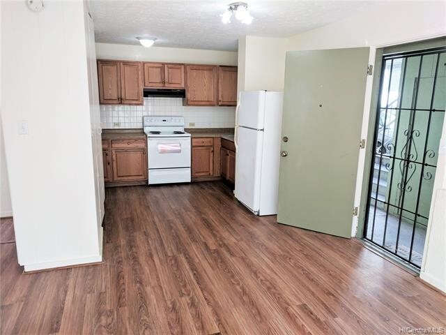 Primary Photo - 904 Lunalilo St