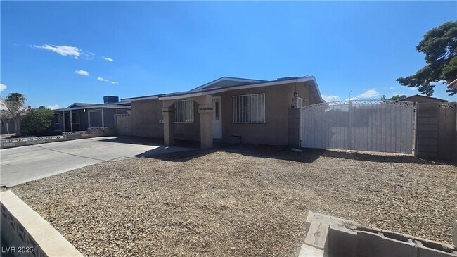 Foto del edificio - 4533 W Desert Inn Rd