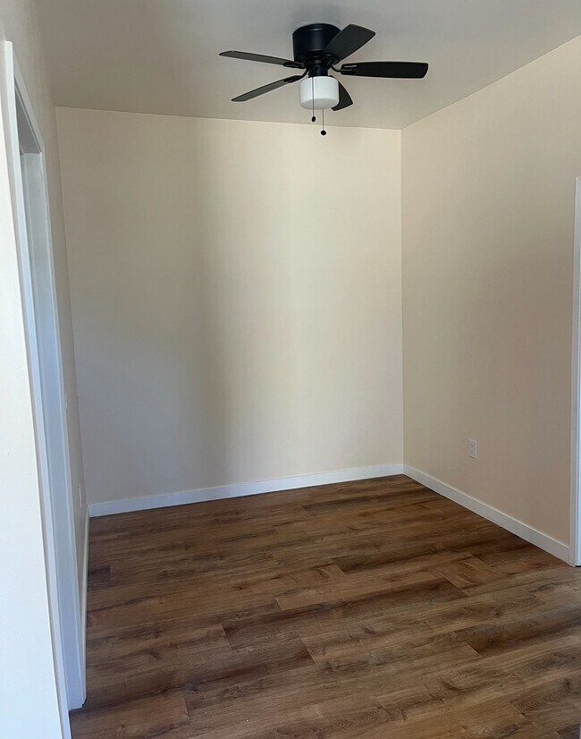 Building Photo - 124 La Lomita Dr