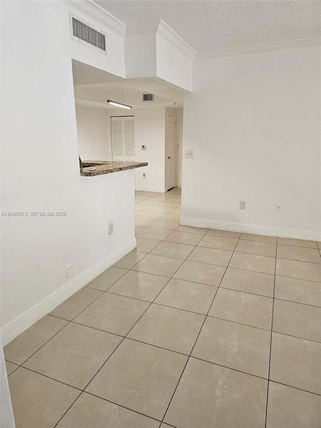 Foto del edificio - 215 SW 117th Terrace