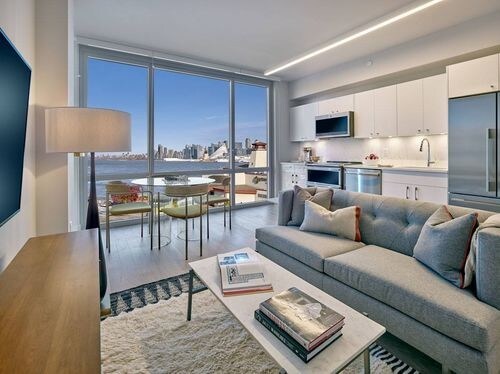 Foto del edificio - 7705 Marine Rd