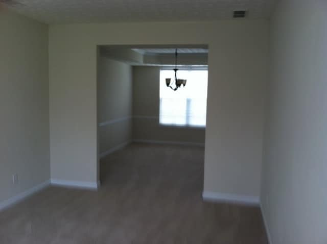 Building Photo - 4 bed and 2.5 bath in Lithonia!