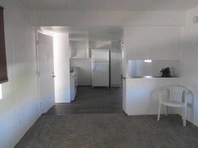 Building Photo - 45916 CA-74