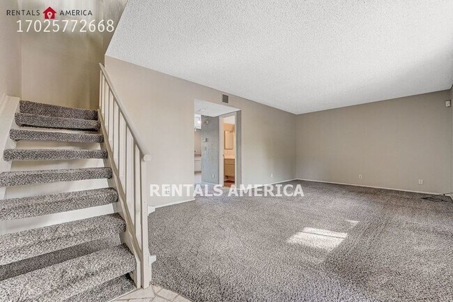 Foto del edificio - 3301 Fairview Ln
