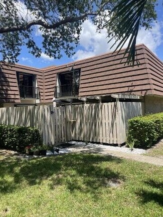 Building Photo - 1221 12th Ln