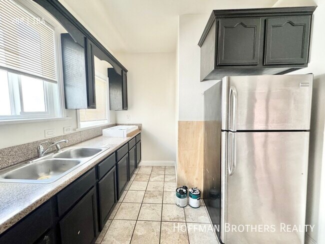 Foto del edificio - 1648 3rd Ave