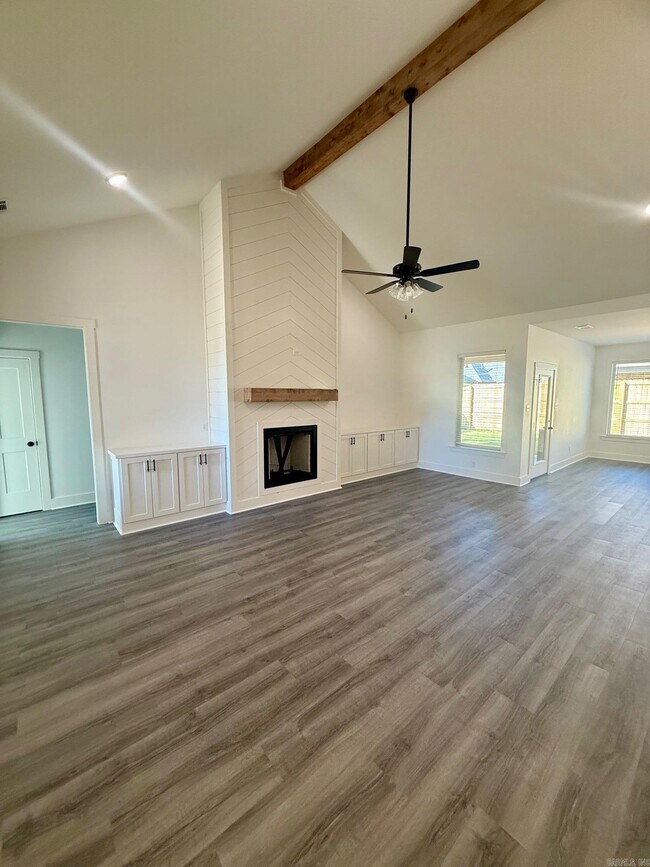 Foto del edificio - 4005 Doler Cv