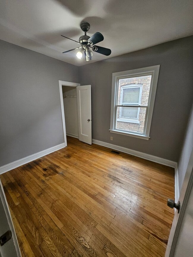 Building Photo - 6136 S Richmond St