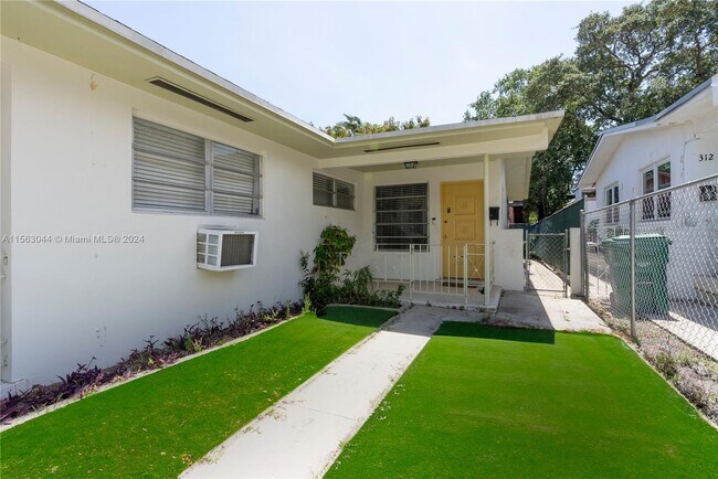 Building Photo - 320 NE 55th Terrace