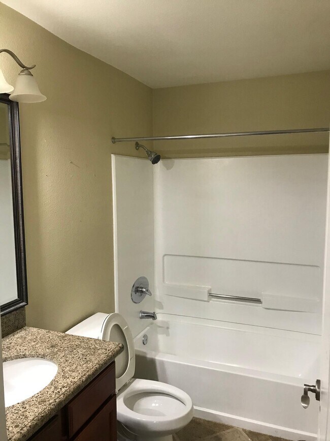 Foto del edificio - 1108 Yarwood Ct