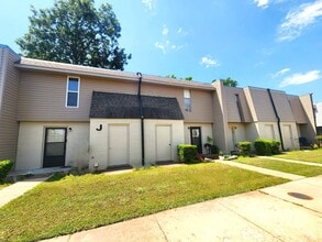 Building Photo - Cimarron Townhomes