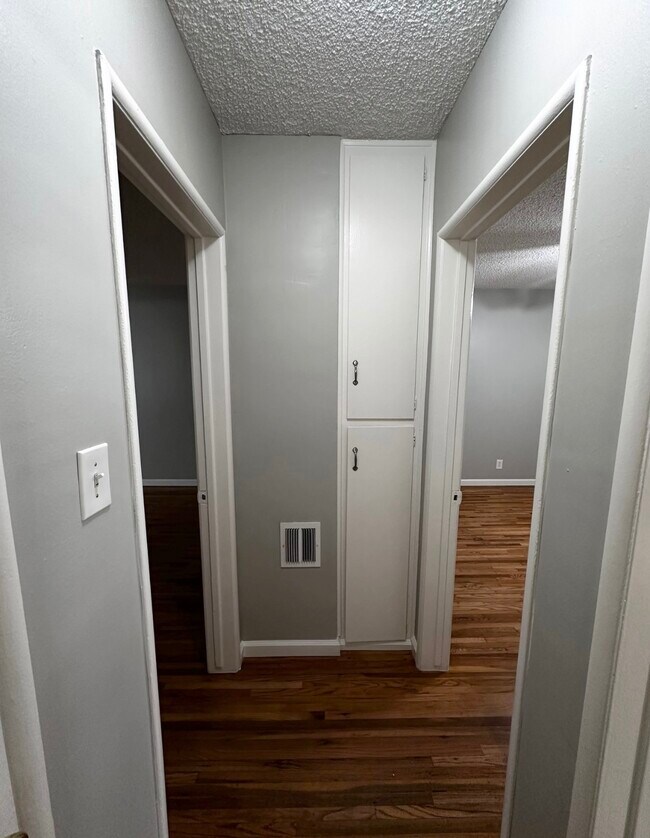 Foto del edificio - 4706 Vantage Ave