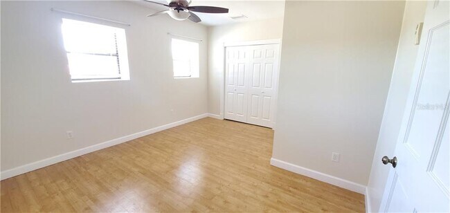 Building Photo - 1420 Simmons Rd