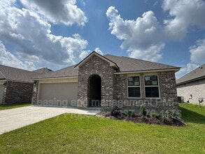 Building Photo - 226 Oak Heights