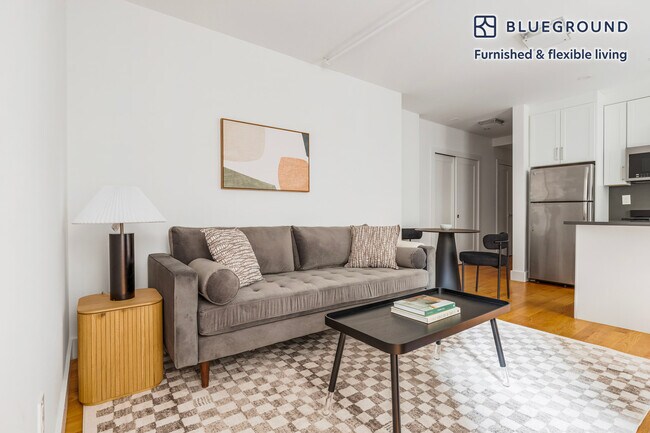 Foto del edificio - 10 W 65th St