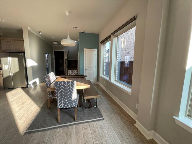 Foto del edificio - 4308 Indigo Lark Ln