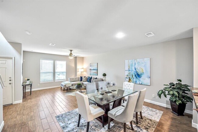 Foto del edificio - 8019 Ellinger Ln