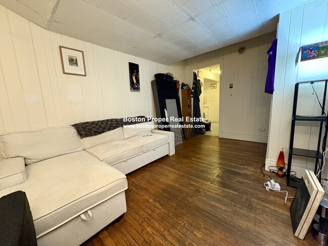 Building Photo - 116 Marlborough St