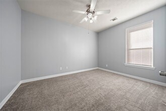 Building Photo - 8815 Rollick Dr