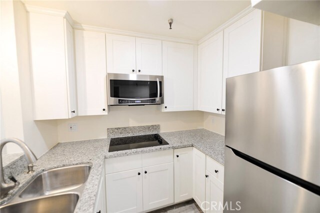 Building Photo - 3830 Avenida Del Presidente