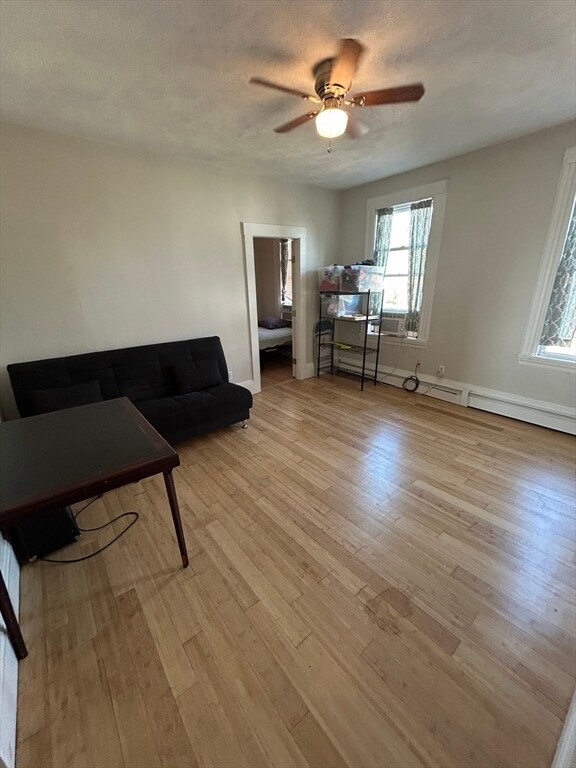 Foto del edificio - 38 Hawthorn Ct