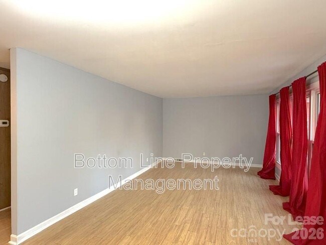 Foto del edificio - 9419 Brenda Ann Rd