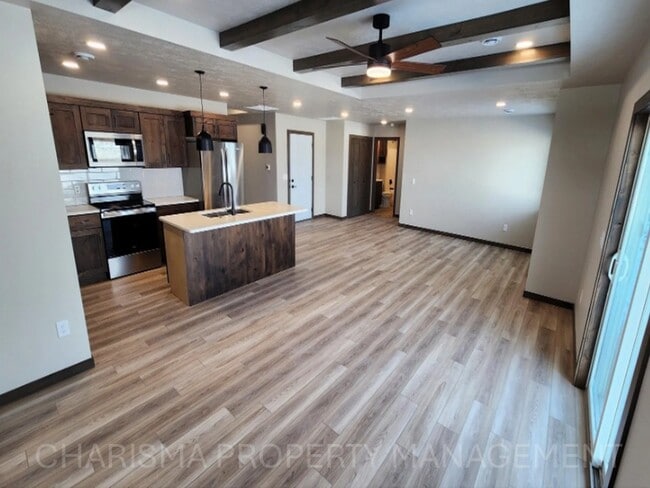 Building Photo - 1505 Neil Ave