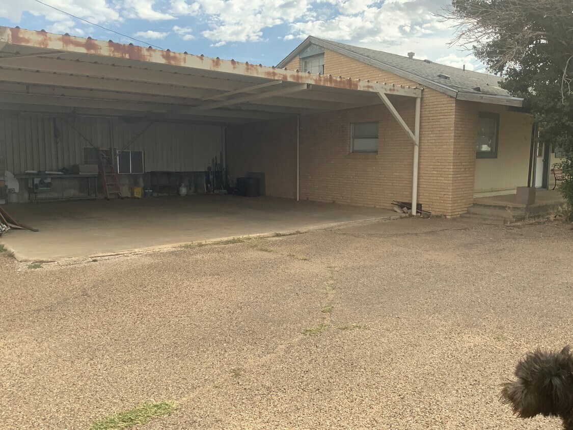 Building Photo - 17001 Interstate 27
