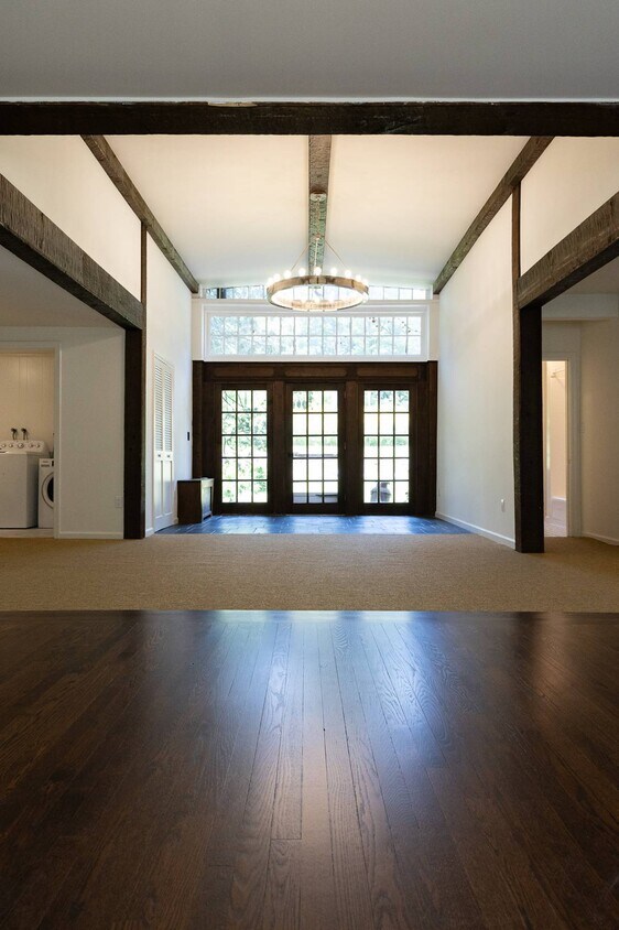 Foto principal - 1110 Hardscrabble Rd