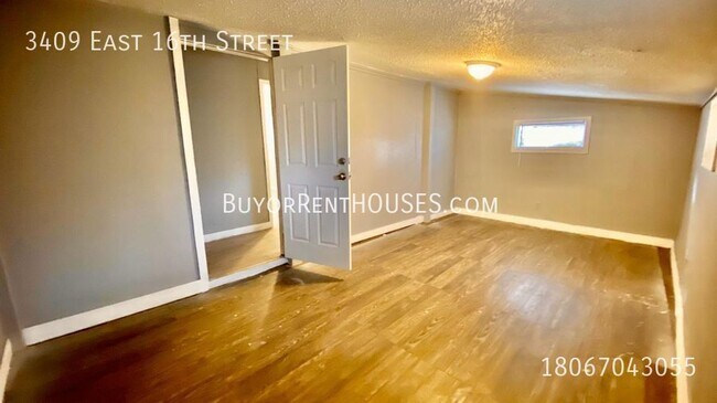 Building Photo - 3409 E 16th St