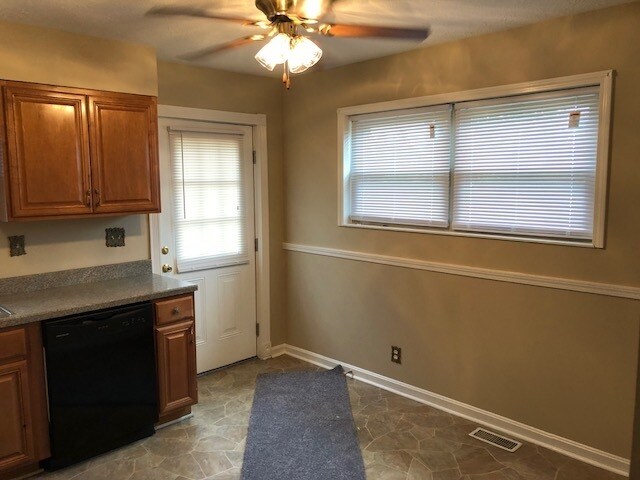 Photo - Highview..Close to Gene Snyder @ Smyrna House