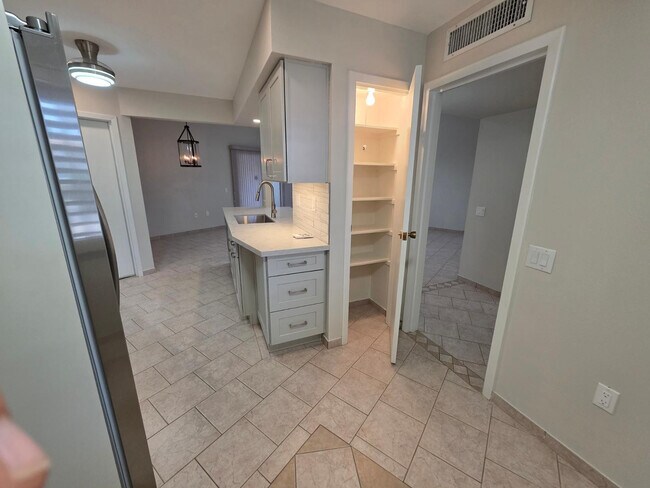 Foto del edificio - 16863 N 103rd Ave