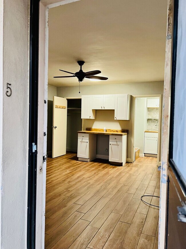 Foto del edificio - Updated first floor 1BR condo on Bardstown...