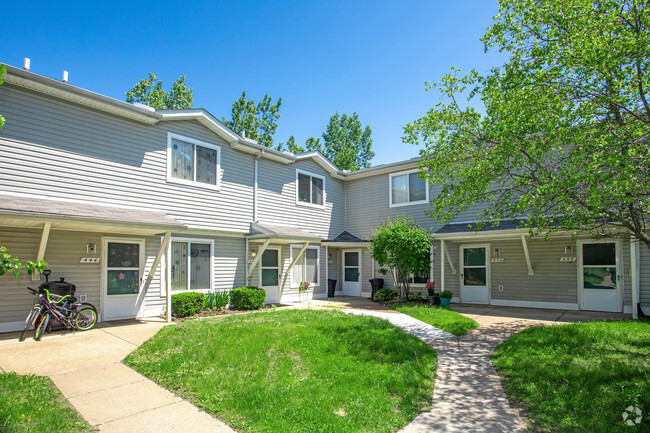 Foto del edificio - Eagle Pond Townhouses