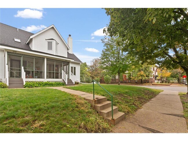 Building Photo - 3749 Garfield Ave